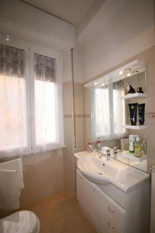 Maison Velia San Giovanni Rome