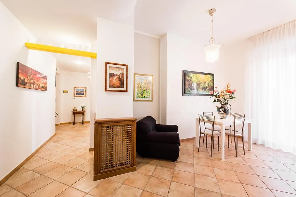 Maison Velia San Giovanni Róma Apartman